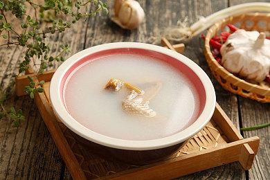 游戏攻略：蔷薇剑圣技能解析，揭秘战斗奥秘与入门技巧